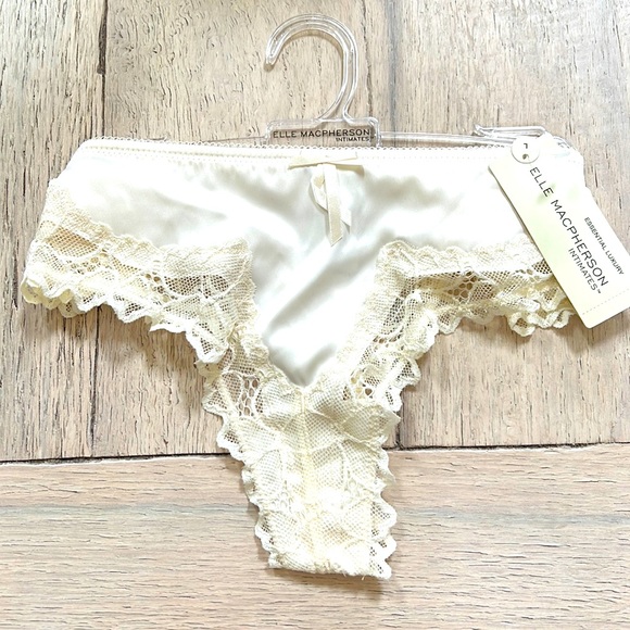 New pair of Elle Macpherson  Lush Bloom retro cream thong E37-1038 dive Large - Picture 1 of 3